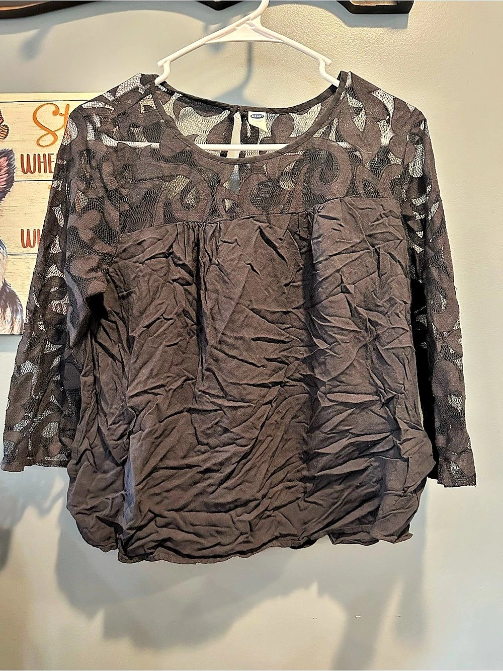 Old Navy Floral Lace Blouse in Black Size Medium
